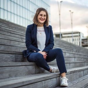 Meet your Posher, Marion